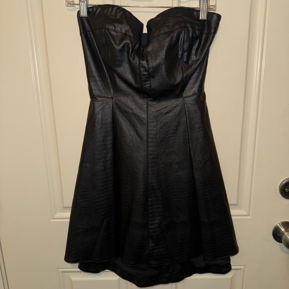 DO+BE Black Strapless Dress